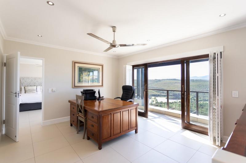 4 Bedroom Property for Sale in Baron View Western Cape